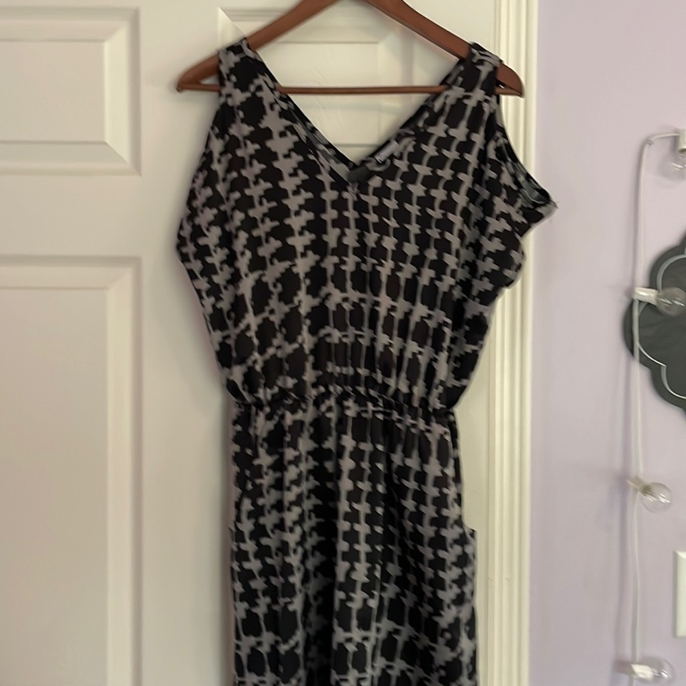 Womens dress. Shoulder cutout short
